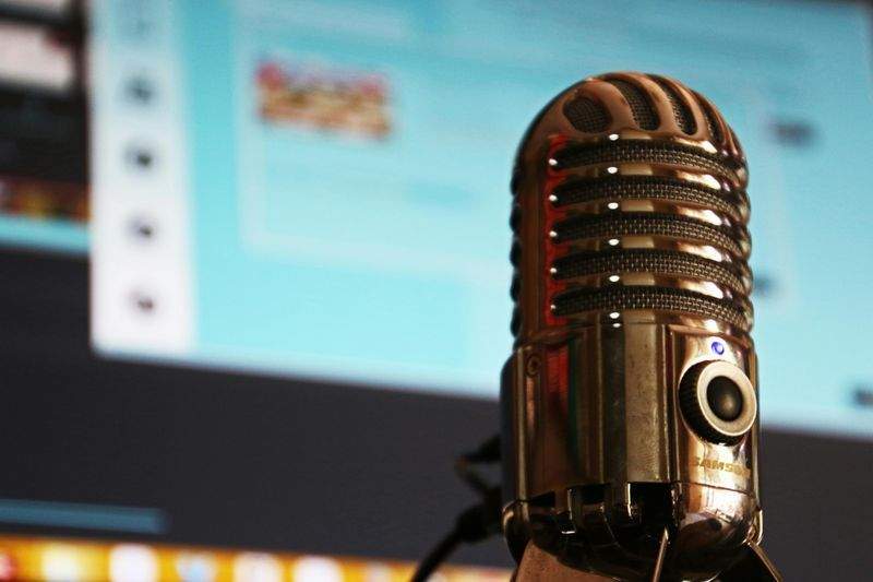 Donnez à votre podcast une voix qui capte l’attention.